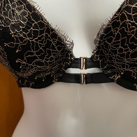 Victoria’s Secret very sexy push-up - Picture 2 of 8